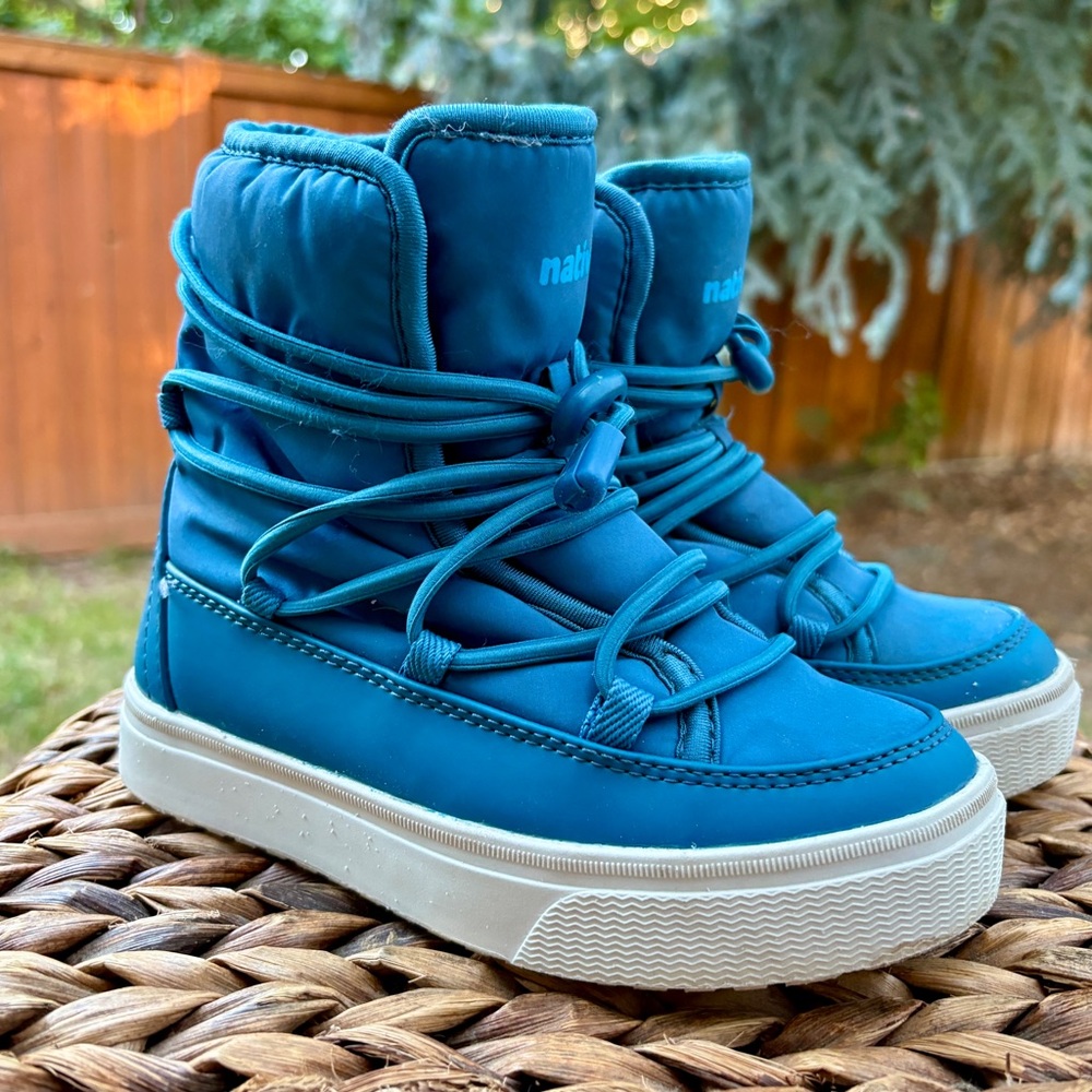 Native Kids Snow Boots Size 13 Turquoise Teal Blue Puffer Style Winter Boots